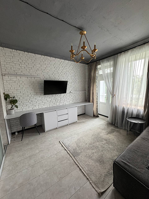 Бульвар Миколи Міхновського 21.ст.м. Дружби Народів Київ - зображення 1