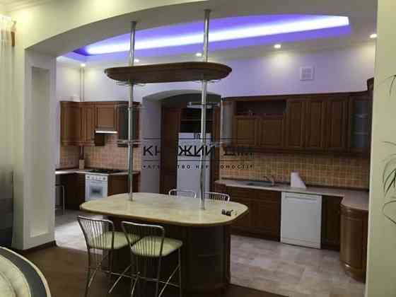 Без комісії Простора 3-х к. Кв. студія, біля ст. м. Площа Льва Толстого. № 1137355 Київ