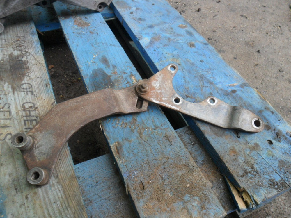 VAG 037145544, Кронштейн гідропідсилювача VW, ориг. G60, VAG 037145521 Вінниця - зображення 1