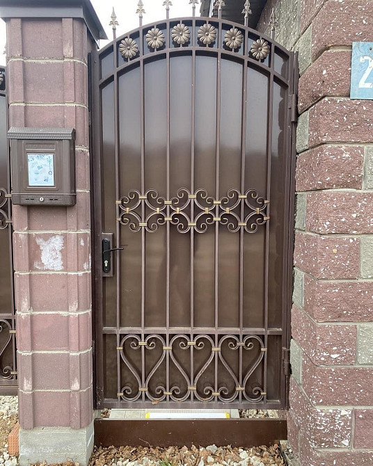 Металлические ворота в Кривом Роге Кривий Ріг - зображення 2