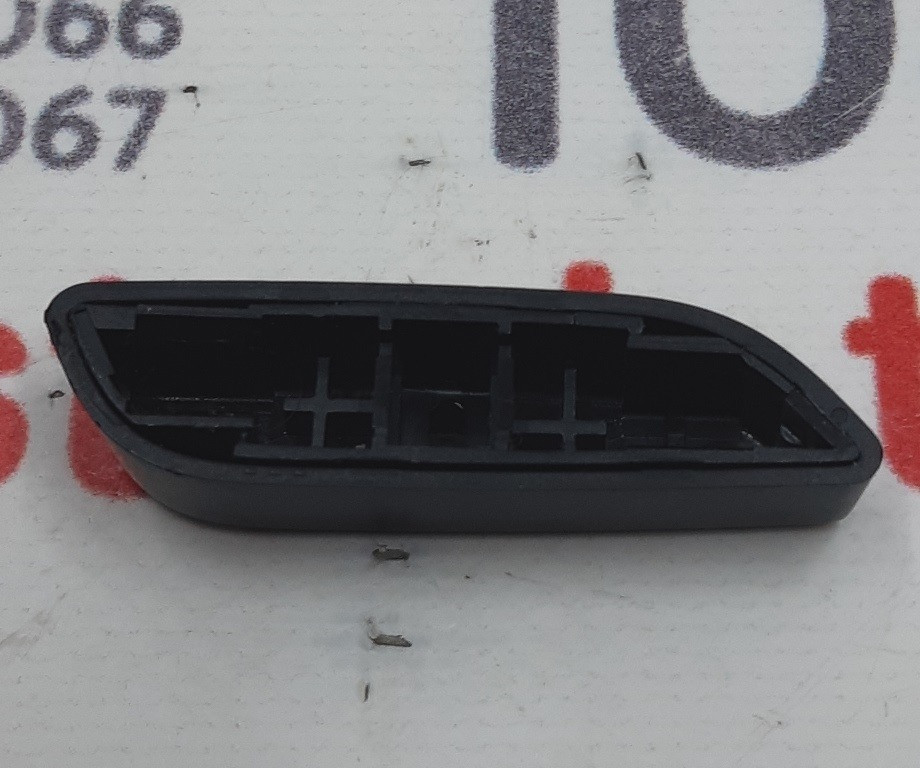 Кнопка регулировки положения нижней части водительского сиденья Tesla model X 1049540-00-B Киев - изображение 2