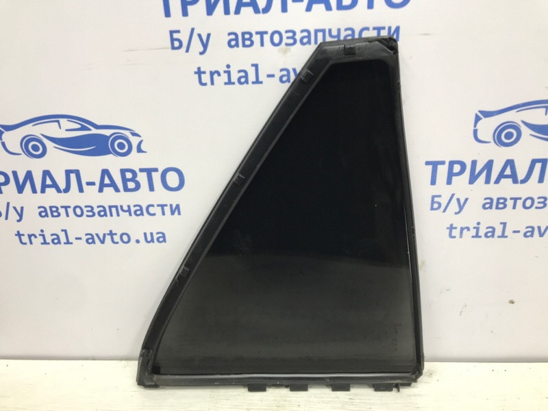 Стекло двери задней левой (форточка) Toyota Avensis T25 1.8 БЕНЗИН 1ZZFE 2002 (б/у) Киев - изображение 2