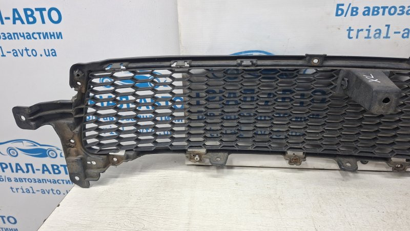 Решетка бампера центральная Mitsubishi Outlander XL 2.2 DIESEL 4HK 2007 (б/у) Київ - зображення 5