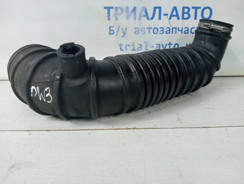 Патрубок воздушного фильтра Mitsubishi Pajero Wagon 3 3.2 ДИЗЕЛЬ 4M41 1999 (б/у) Київ - зображення 1