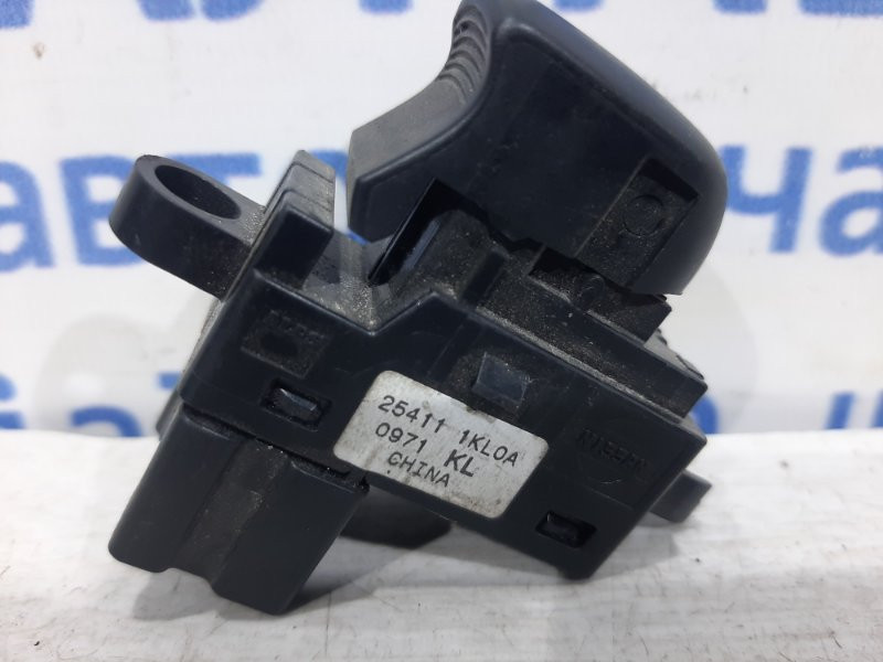 Кнопка стеклоподъемника Nissan Juke F15 1.6 TURBO MR16DDT 2010 (б/у) Київ - зображення 3