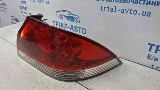 Фонарь задний внешний правый Mitsubishi Lancer 9 1.6 БЕНЗИН 4G18 2003 (б/у) Киев