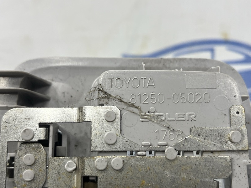 Плафон задний Toyota Avensis 2002-2010 8125005021B0 (Арт. 81689) Київ - зображення 4
