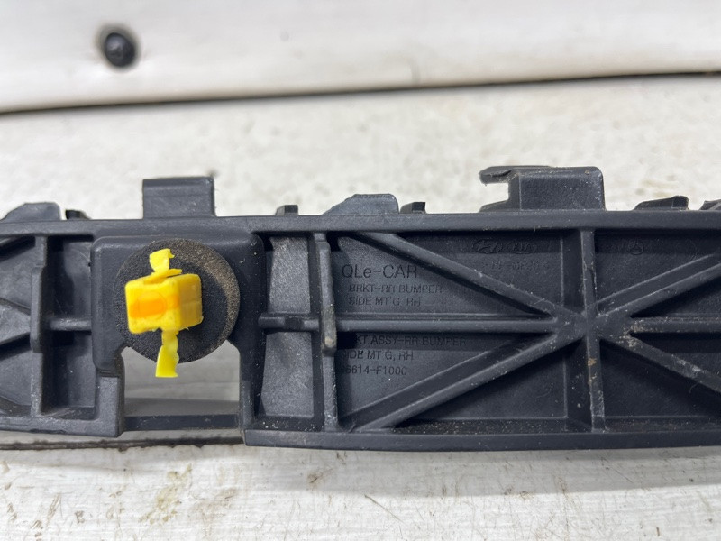 Кронштейн бампера задний правый Kia Sportage QL 1.7 DIESEL D4FD 2015 (б/у) Київ - зображення 5