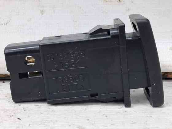 Кнопка аварийки Toyota Avensis T25 2.2 DIESEL 2ADFTV 2002 (б/у) Киев