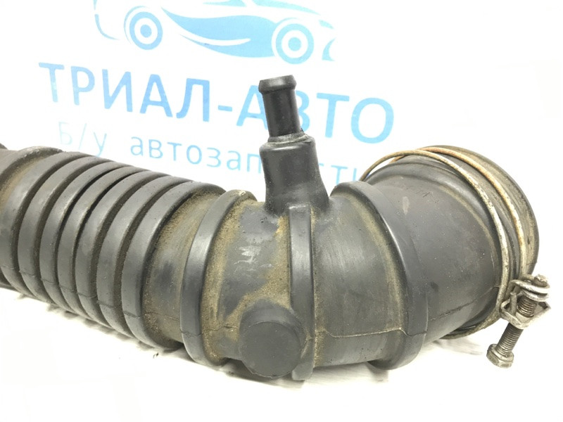 Патрубок воздушного фильтра Mitsubishi Pajero Sport K9 2.5 DIESEL 4D56 1996 (б/у) Киев - изображение 3