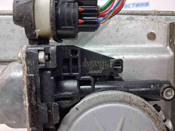 Стеклоподъемник передний правый Mitsubishi Pajero Wagon 3 3.2 ДИЗЕЛЬ 4M41 1999 (б/у) Київ