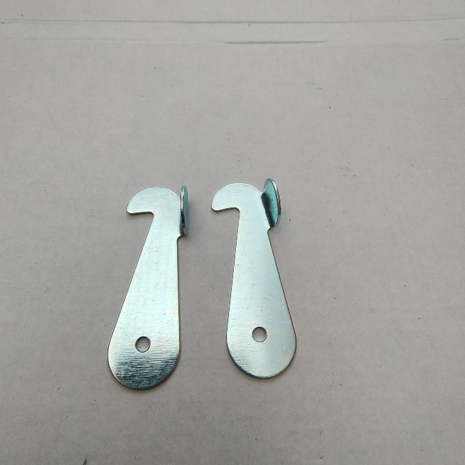 Гачок запірний зацеп 60 мм кріплення для столу Нововолинськ - зображення 1