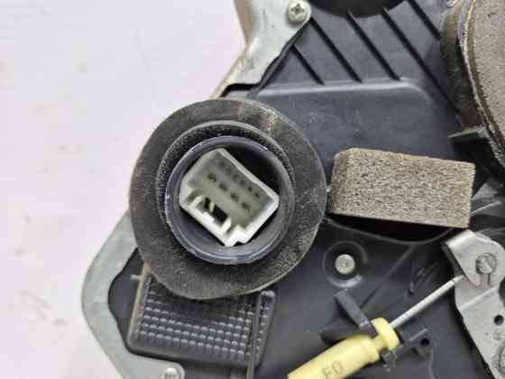 Замок двери передний правый Suzuki Grand Vitara JT 2.4 БЕНЗИН J24B 2005 (б/у) Київ