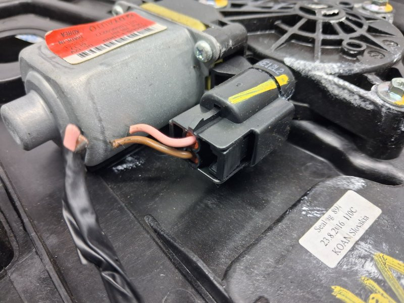 Стеклоподъемник задний правый Kia Sportage QL 1.7 DIESEL D4FD 2015 (б/у) Київ - зображення 2