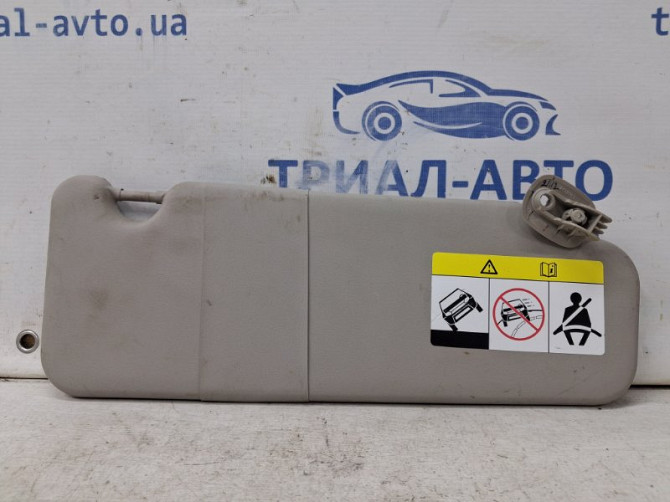 Козырек солнцезащитный правый Dacia Duster HS 1.5 DIESEL K9K 2010 (б/у) Київ - зображення 1