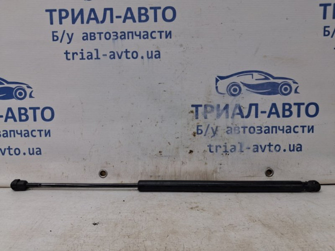 Амортизатор крышки багажника Kia Sorento BL 2.5 DIESEL D4CB 2002 (б/у) Киев - изображение 1