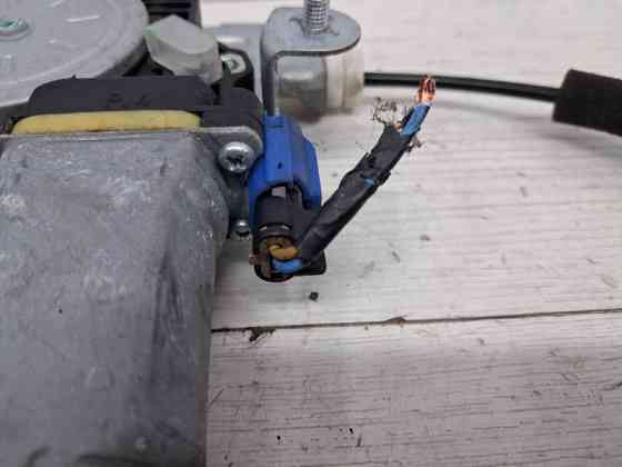 Стеклоподъемник передний левый Chevrolet Captiva C140 2.2 DIESEL Z22D1 2006 (б/у) Київ