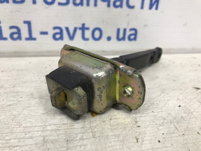 Ограничитель двери передний левый Mitsubishi Pajero Sport K9 2.5 DIESEL 4D56 1996 (б/у) Киев - изображение 2