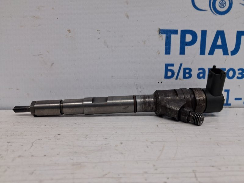 Форсунка топливная Kia Sorento BL 2.5 DIESEL D4CB 2002 (б/у) Київ - зображення 4