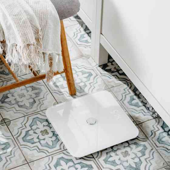 Весы напольные Adler Smart AD 8187 white 180 кг белые Киев