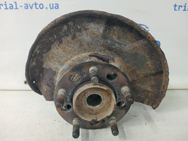 Кулак поворотный правый со ступицей SsangYong Kyron DJ 2.7 D27DT 2005 (б/у) Киев - изображение 1