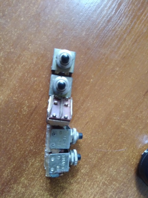 Купим кнопки КМД1-1. - 90 шт Харків - зображення 1