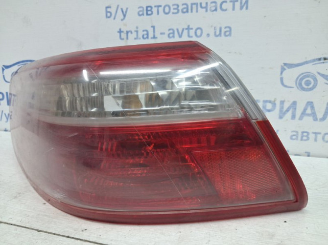 Фонарь задний внешний левый Toyota Camry 40 2.4 БЕНЗИН 2AZFE 2006 (б/у) Киев - изображение 2