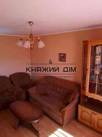 Продаж 3-кімнатної квартири біля метро Лівобережна КОД 21147617 Киев