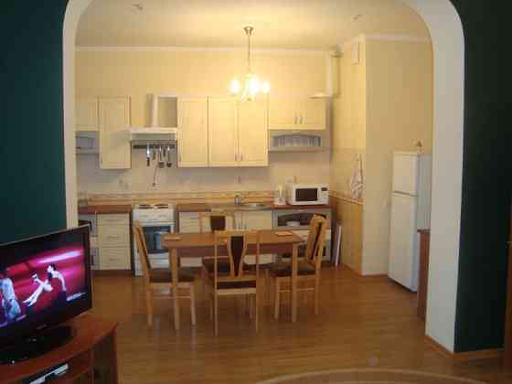 Двох кімнатна студіо в новому домі біля метро Позняки Киев