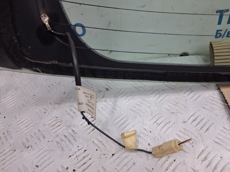 Стекло крышки багажника Toyota Avensis 2002-2010 6813105090 (Арт. 78342) Київ - зображення 7