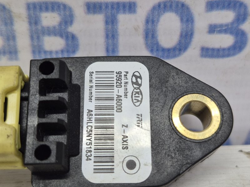 Датчик удара (AIRBAG) Hyundai I30 GD 1.6 DIESEL D4FB 2011 (б/у) Киев - изображение 3