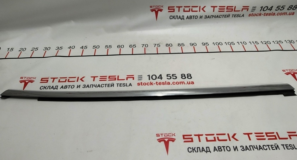 Молдинг наружный двери задней правой хром Tesla model S, model S REST 1095921-00-C Київ - зображення 1