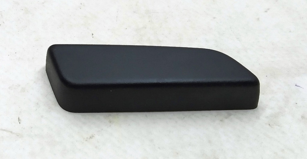 Кнопка регулировки положения нижней части пассажирского сиденья Tesla model 3 1098842-00-D Киев - изображение 1