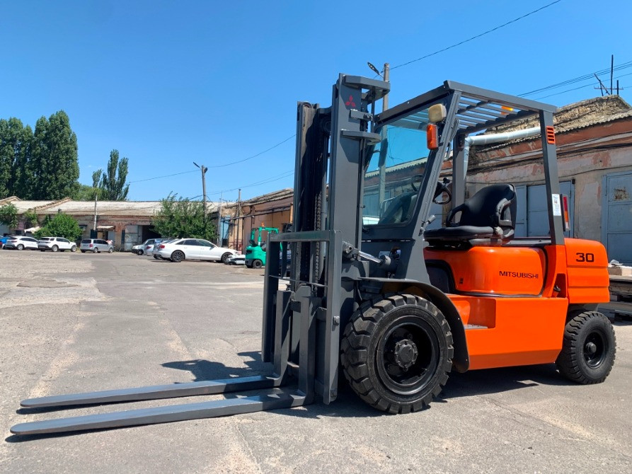 Навантажувач вилковий Mitsubishi на 15 великих нових колесах пневмо, с наработкой 6581 м/ч. Днепр - изображение 2