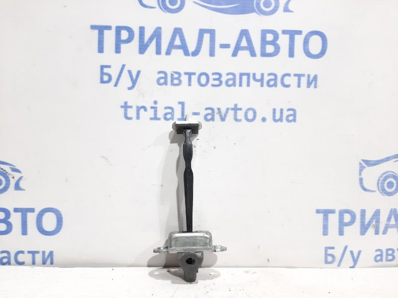 Ограничитель двери задний правый Nissan X-Trail T31 2007 (б/у) Киев - изображение 1