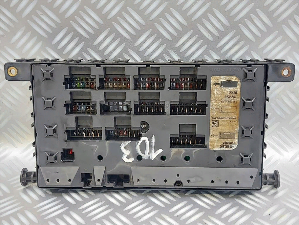 1913235 Блок предохранителей DAF XF 106 Euro 6 1925270 Львов - изображение 2