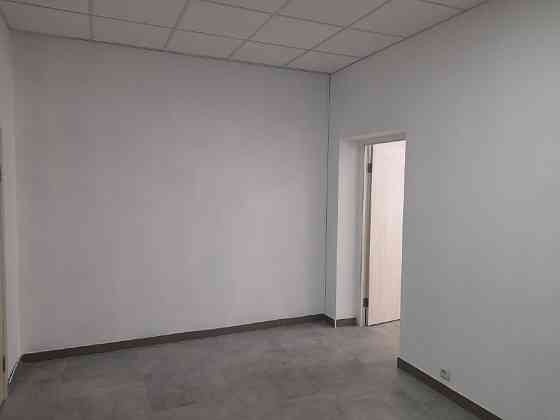 Приміщення з окремою вхідною групою 66 кв. у сучасному бізнес-центрі «МАСШТАБ» Вишневе