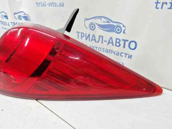 Фонарь задний внешний правый Nissan Tiida 2004-2014 26550EM00A (Арт. 81854) Киев