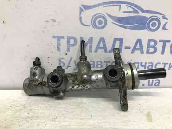 Тормозной цилиндр главный Kia Ceed 2006-2012 585101H200 (Арт. 46055) Київ