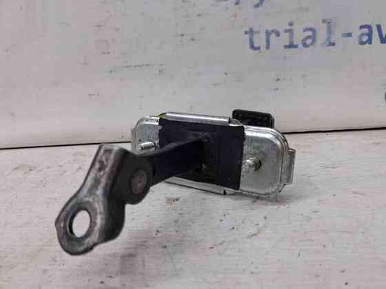 Ограничитель двери передний левый Kia Sportage SL 1.7 DIESEL D4FD 2010 (б/у) Киев