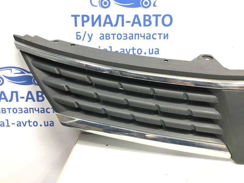 Решетка радиатора Nissan Tiida C11 1.6 БЕНЗИН HR16 2004 (б/у) Киев - изображение 2