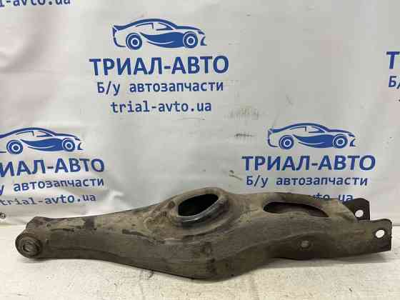 Рычаг задней подвески нижний поперечный (под пружину) Mitsubishi Pajero Wagon 3 3.2 ДИЗЕЛЬ (б/у) Київ