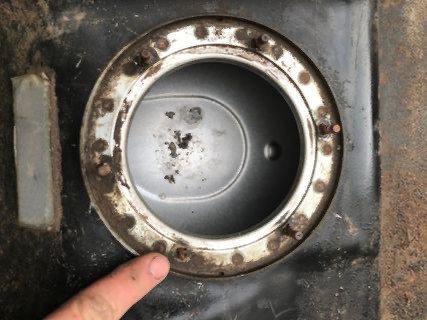 Бу топливный бак Mercedes W168, A1684705301, отсутствует одна шпилька крепления насоса. Кропивницкий - изображение 3