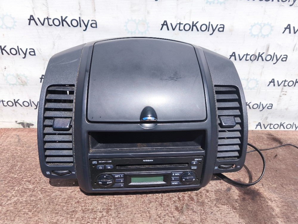 Автомагнитола + консоль бардачка Nissan Note E11 2005-2012 Ковель - зображення 1