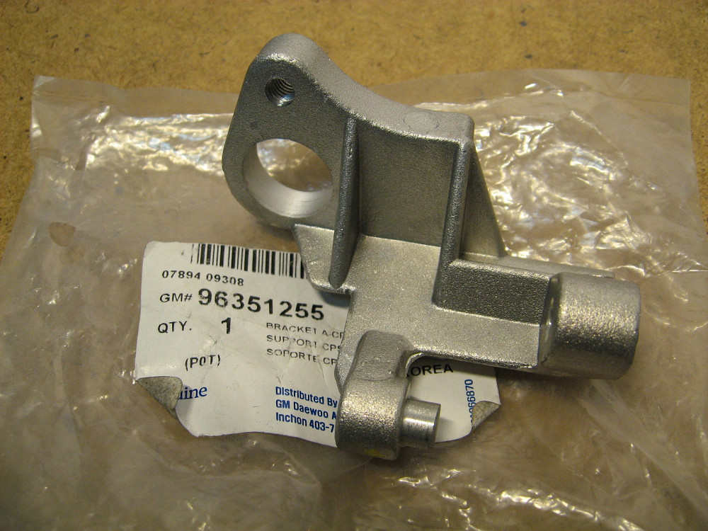 Кронштейн крепления датчика коленвала Lanos Днепр - изображение 1