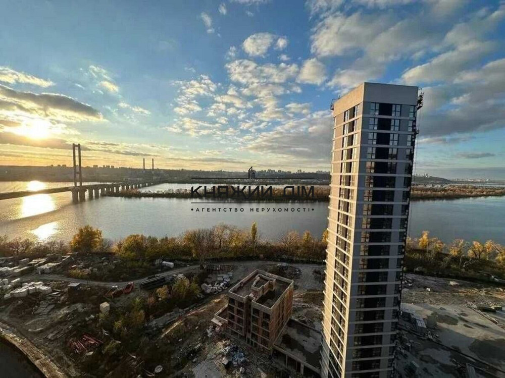 Продаж видової 1-кімнатної роздільної квартири в ЖК Зарічний, будинок 7, метро Славутич. № 21146537 Киев - изображение 3