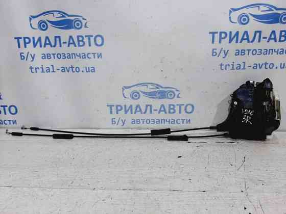 Замок двери задний правый Mitsubishi L200 KB 2.5 ДИЗЕЛЬ 4D56U 2006 (б/у) Киев