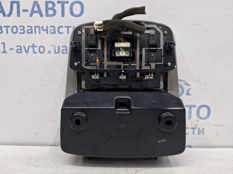 Плафон передний SsangYong Korando C200 2.0 DIESEL D20DT 2010 (б/у) Киев - изображение 3