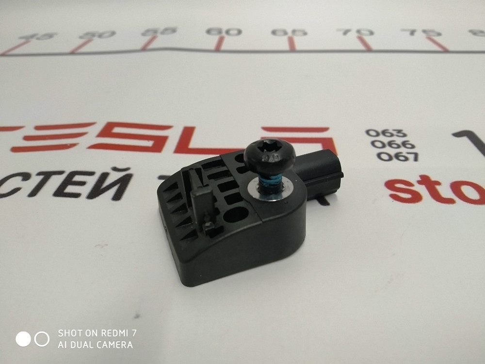 Датчик удара Airbag передний боковой Tesla model S, model S REST 1005274-00-B Киев - изображение 2