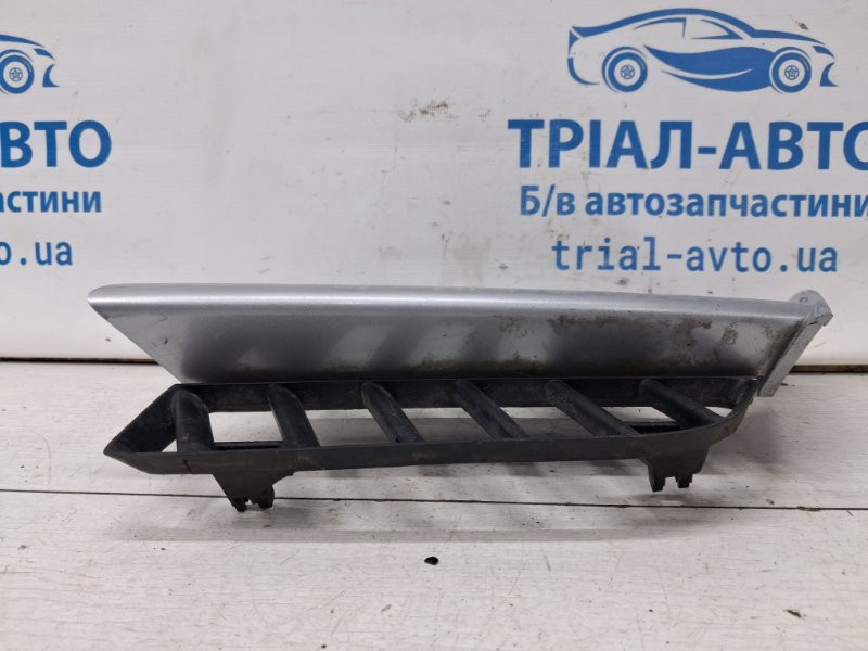 Решетка переднего бампера левая Mitsubishi Outlander CU 2.4 БЕНЗИН 4G69 2003 (б/у) Киев - изображение 2